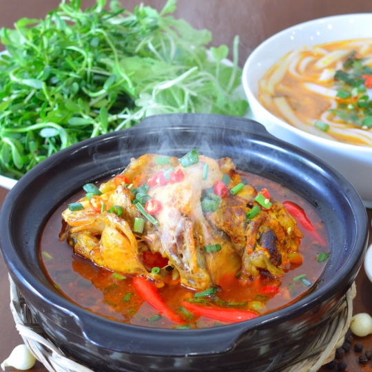 BÁNH CANH ĐẦU CÁ LÓC